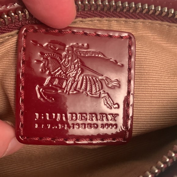 Burberry Nova Check Patent Burgundy leather Trim Wristlet Excellent Cond… - Picture 5 of 9
